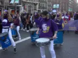 Miles de personas se manifiestan por el Día Internacional de la Mujer en Barcelona