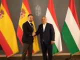 El presidente de Vox, Santiago Abascal, y el primer ministro húngaro, Viktor Orbán. VOX (Foto de ARCHIVO) 27/5/2021