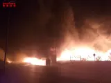 magen de las llamas que afectan a naves industriales en Montornès del Vallès (Barcelona)