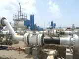 Instalación de las calderas en la terminal de recepción de gas del gaseoducto de Mezgaz en Almería.