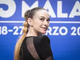 La actriz Marta Hazas ha apostado por una coleta burbuja o 'bubble ponytail' salpicado por adornos brillantes para el Festival de Málaga.