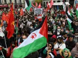 Manifestación convocada por la Coordinadora Estatal de Asociaciones Solidarias con el Sáhara (CEAS-Sáhara), frente al Ministerio de Asuntos Exteriores, en Madrid.