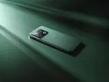 El OnePlus 10 Pro 5G en color Bosque esmeralda