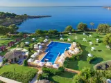 Vista aérea del hotel St. Regis Mardavall Mallorca Resort.