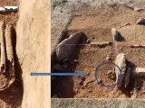 Enterramiento en fosa junto a la cámara funeraria en la necrópolis de Panoría.