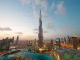 Vista de Dubái, con el edificio más alto del mundo, el Burj Khalifa (828 metros).