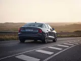 S60 Recharge T8, Thunder Grey