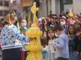 Cerca de 60.000 personas participan en la procesión de Domingo de Ramos en Elche en su regreso tras dos años