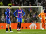 Tristeza en los rostros de los jugadores del FC Barcelona.
