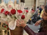 Libros y rosas en Barcelona por Sant Jordi.