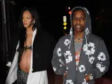 Rihanna y Asap Rocky han reaparecido en Los Ángeles tras el arresto del cantante por su presunta implicación en un tiroteo ocurrido el pasado mes de noviembre.