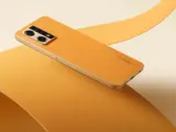 El OPPO Reno7 en naranja tiene una trasera de cuero de fibra de vidrio