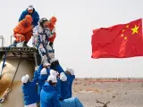 La astronauta Wang Yaping vuelve de la misión espacial en la capsula Shenzhou-13. Xinhua