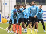 Los jugadores del Villarreal durante el entrenamiento del lunes