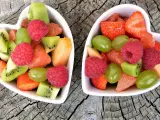 Si no tienes mucho apetito, un buen plato de fruta puede ser más que suficientes. Son muy buenas para el organismo y además inducen al descanso.