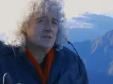 Brian May, en el videoclip de 'Otro Lugar'.
