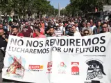 Protesta de los trabajadores de Nissan en el Passeig de Gràcia de Barcelona, desde la sede de Empresa y Trabajo hasta la Delegación del Gobierno.