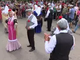 Los madrileños vuelven a disfrutar de baile y verbena en la pradera de San Isidro