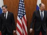 El secretario de Estado de EE UU, Antony Blinken, y el ministro de Exteriores de Rusia, Sergei Lavrov, durante una reunión en Ginebra el 21 enero de 2022.