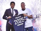 Nasser Al-Khelaifi y Mbappé anuncian su renovación hasta 2025