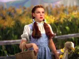 Judy Garland y su mítico vestido en 'El Mago de Oz'