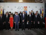 Felipe VI y el presidente del Gobierno, Pedro S&aacute;nchez, han presidido este lunes, en el Teatro Real de Madrid, el acto conmemorativo del 40 aniversario de la entrada de Espa&ntilde;a en la OTAN, con la asistencia del secretario general de la Alianza Atl&aacute;ntica, Jeans Stoltenberg.
