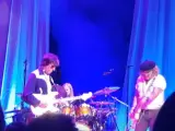 Johnny Depp junto al guitarrista Jeff Beck en un concierto en Reino Unido.