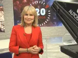 María Rey, presentadora de '120 minutos', en Telemadrid.