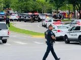 Despliegue policial en los alrededores del hospital de Tulsa donde se ha producido el tiroteo.