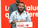 El secretario Lgtbiq+ del PSOE-A, Manolo Rosado, lamenta "las agresiones a jóvenes y familias"