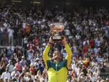 Nadal levantando su decimocuarto Roland Garros