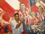 Luis Suárez en el mural del Atlético.