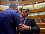 Sánchez y Feijóo se saludan antes del pleno del Senado RICARDO RUBIO/EUROPA PRESS 07/6/2022