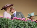 El príncipe Carlos junto a su cuñada, Sophie de Wessex.