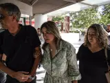 Marisol Burón, madre de Marta Calvo, y su padre, acuden al juicio.