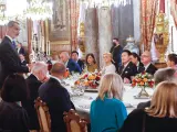 El rey Felipe VI, durante su discurso en el Comedor de Gala del Palacio Real, en la cena que los reyes ofrecieron a los jefes de Estado y de Gobierno que participan en la cumbre de la OTAN en Madrid.