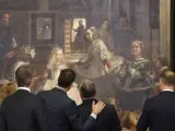 Pedro Sánchez y varios de los jefes de Estado observan el cuadro 'Las Meninas'.
