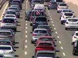 Congestión en las carreteras en el inicio de la operación salida de verano