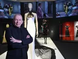 El diseñador de moda y director artístico de la muestra, Jean Paul Gaultier, en CaixaForum Barcelona.