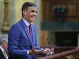 El presidente del Gobierno, Pedro Sánchez, sonríe en un turno de réplica durante el debate sobre el estado de la nación.
