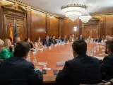 Reunión del presidente del PP, Alberto Núñez Feijóo, con asociaciones de víctimas del terrorismo.