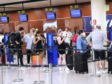 El aeropuerto Josep Tarradellas Barcelona El Prat afectado por las huelgas de los tripulantes de cabina de Ryanair e EsayJet.
