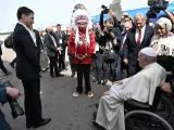 El papa Francisco, a su llegada a Canadá tras aterrizar en el Aeropuerto Internacional de Edmonton.