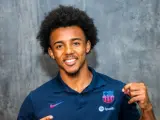 Koundé, con la camiseta del Barcelona