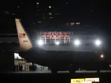 El avión que transportaba a la presidenta de la Cámara de Representantes de EE UU, Nancy Pelosi, a su llegada al aeropuerto Taipei.