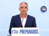 El coordinador general del PP, Elías Bendodo, en la rueda de prensa en Córdoba