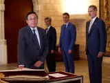 Álvaro García Ortiz promete ante el rey, el presidente del Gobierno, Pedro Sánchez, y el presidente del CGPJ, Carlos Lesmes, su cargo como fiscal general del Estado