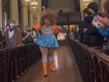 Espectáculo de drag en un colegio de Nueva York.