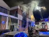 Incendio en una nave industrial en Torrejón de Ardoz, Madrid.