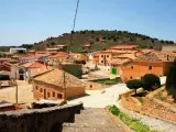 Velilla de los Ajos (Soria), una localidad de 19 habitantes censados.